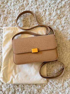 The Curated Classic Shoulder Bag (Nude)